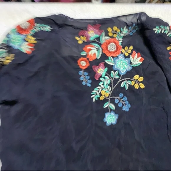 Johnny Was Kikimu Floral Embroidered Blouse XS - Picture 6 of 9